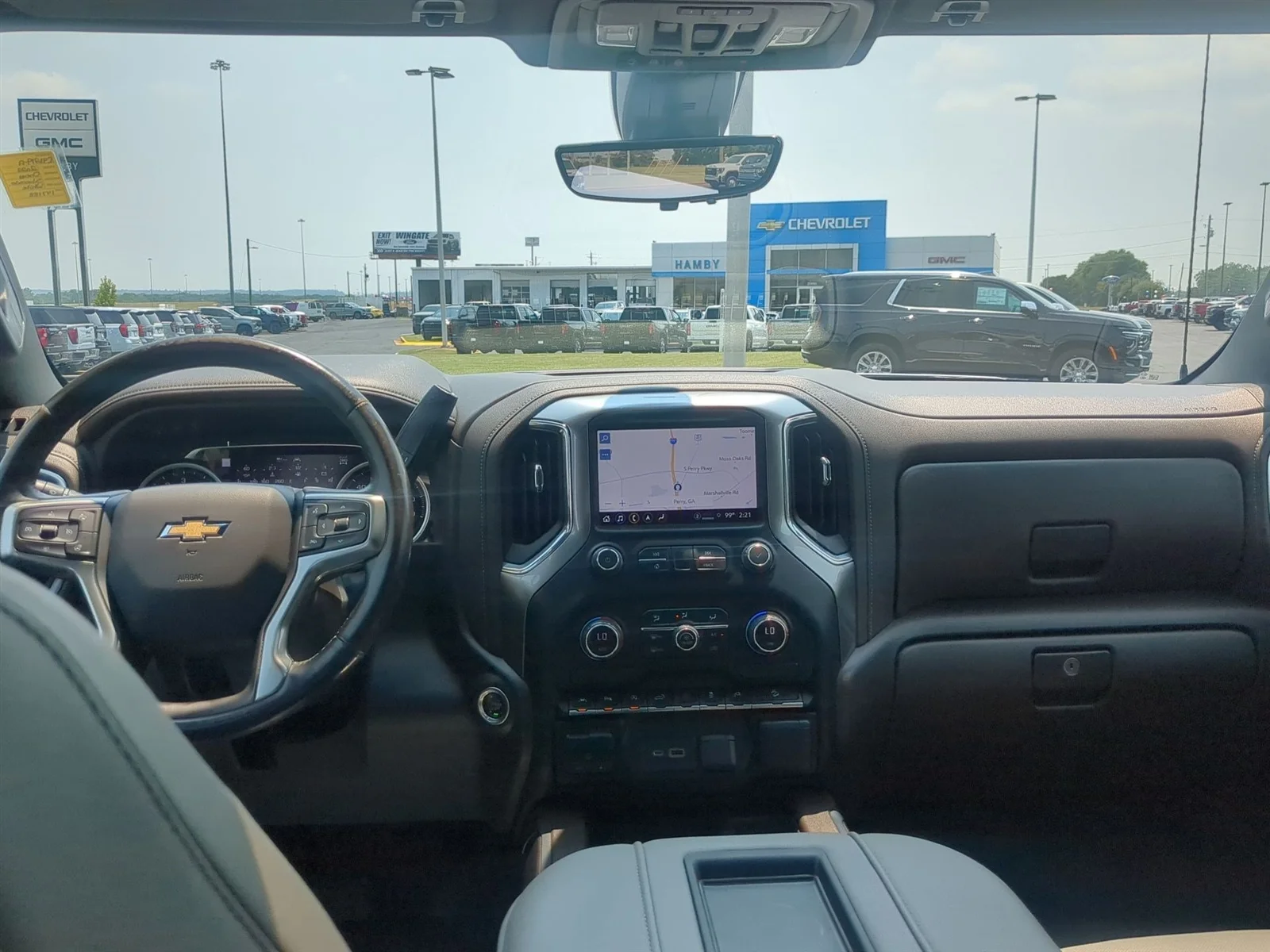 Used 2022 Iridescent Pearl Tricoat Chevrolet LTZ image 21