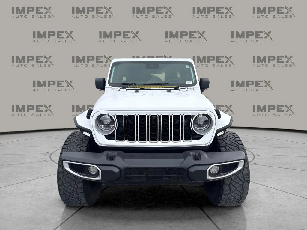 Used 2024 White Jeep Sahara image 8