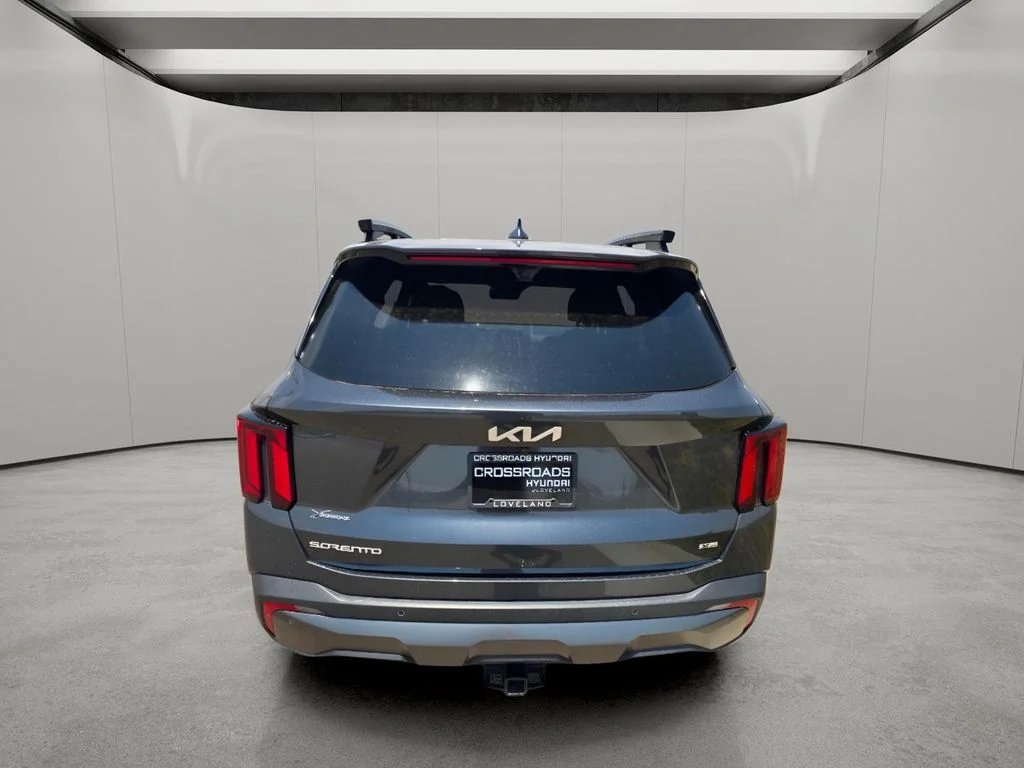 Used 2024 Gravity Grey Kia X-Pro SX Prestige image 4