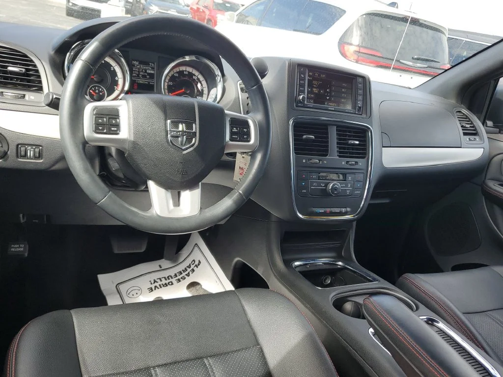 Certified Used 2016 Black Dodge R/T image 10