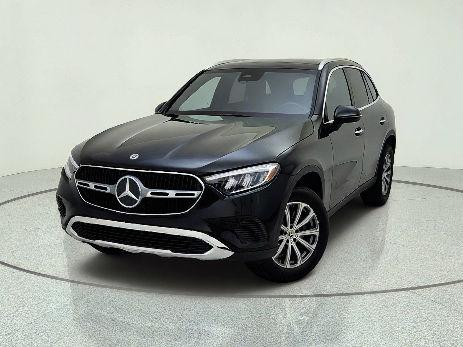 Certified Used 2026 Black Mercedes-Benz GLC 300 image 2