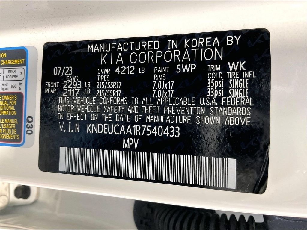 Used 2024 White Kia S image 36