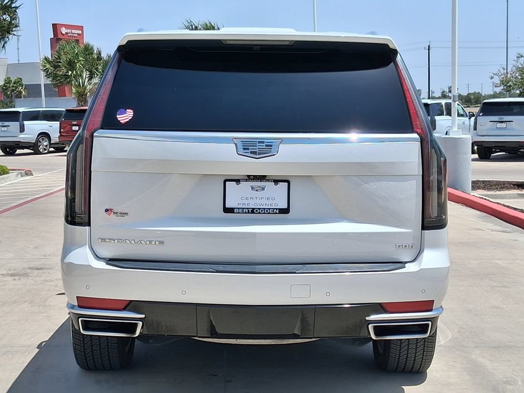 Used 2022 CRYSTAL WHITE TRICOAT Cadillac Premium Luxury image 5
