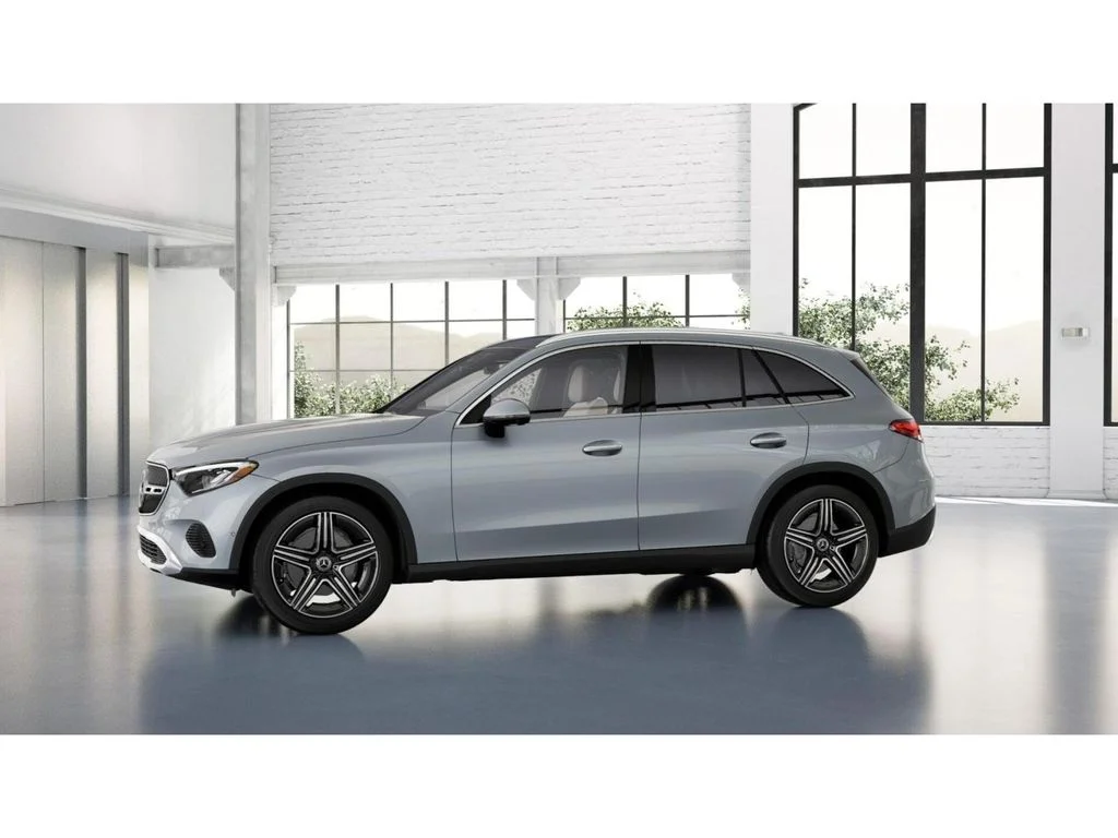 New 2027 Silver Mercedes-Benz GLC 300 image 36
