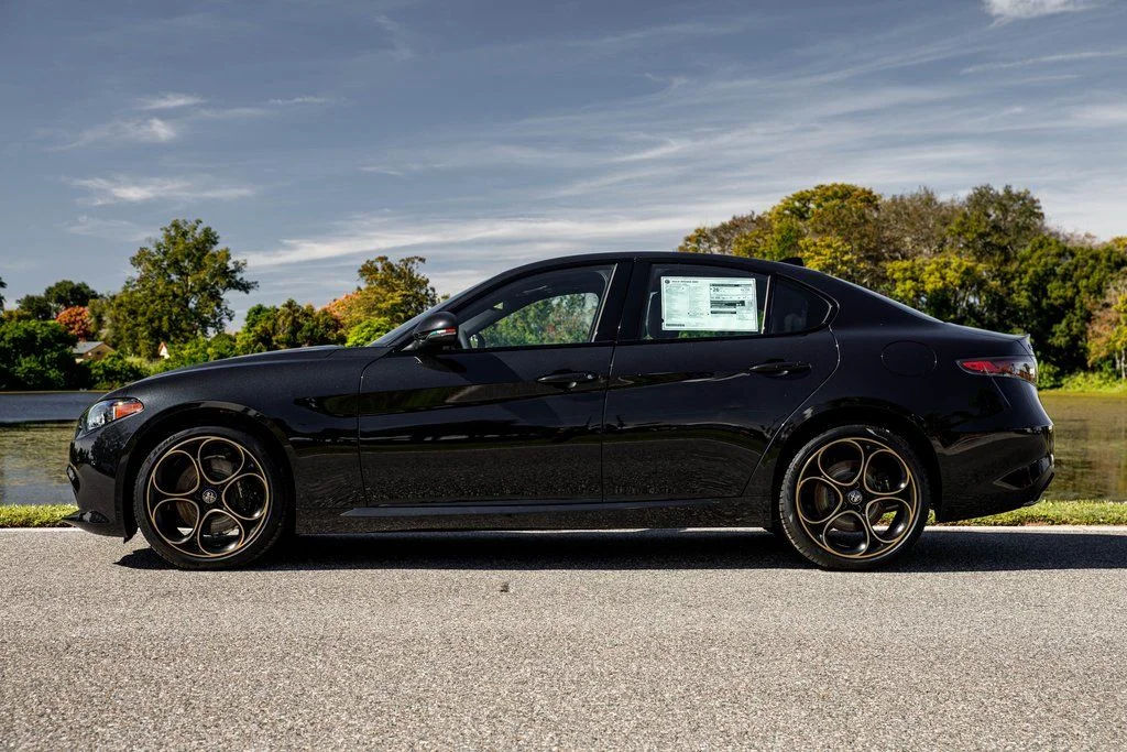 2025 Alfa Romeo Giulia Intensa - Photo 6