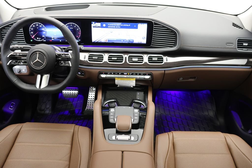 New 2026 MANUFAKTUR Moonlight White Metallic Mercedes-Benz GLS 450 image 18