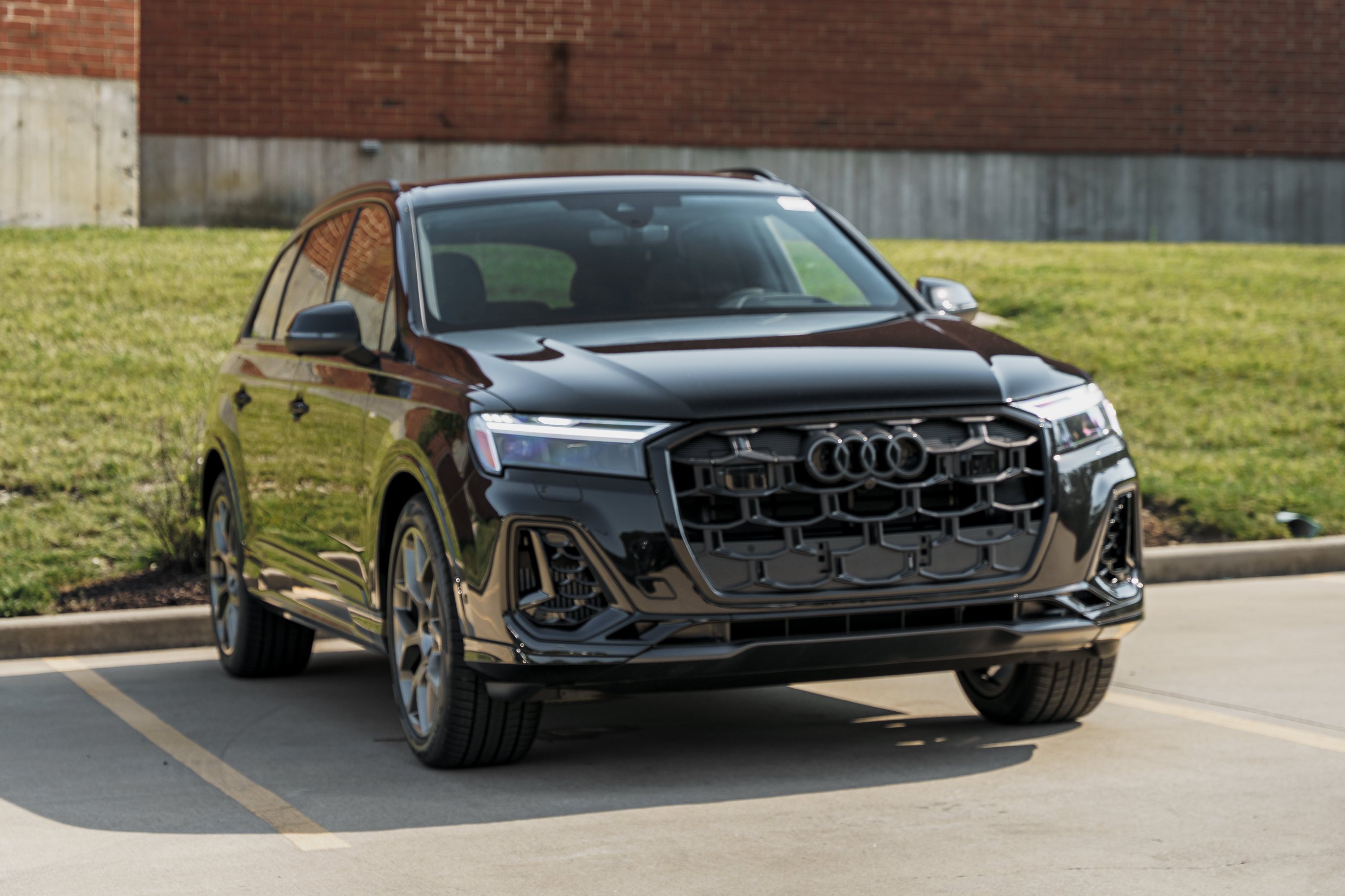 New 2026 MYTHOS BLACK Audi  image 2