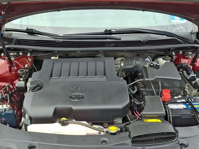 Used 2013 Red Toyota XLE Touring image 30