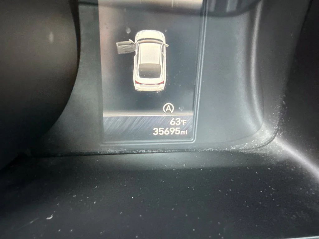 Used 2022 Scarlet Red Pearl Hyundai SE image 21