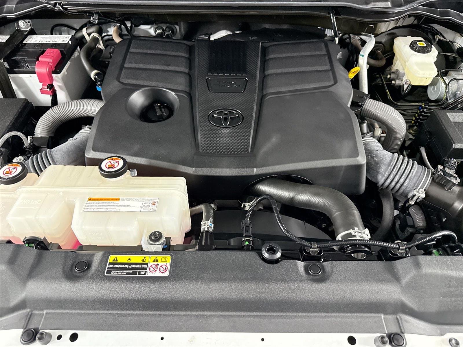 Used 2023 Ice Cap Toyota SR image 40