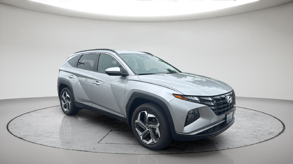 Used 2024 Silver Hyundai SEL image 2
