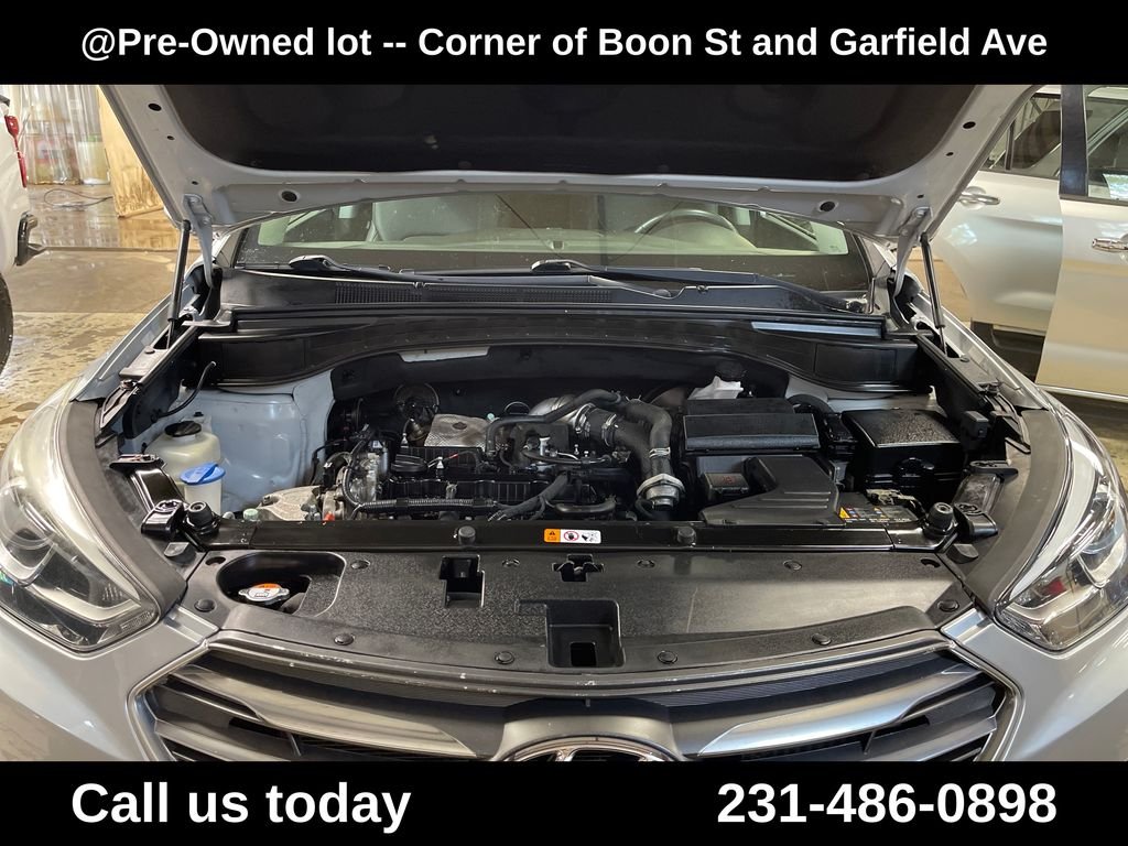 Used 2018 Silver Hyundai 2.0T image 10