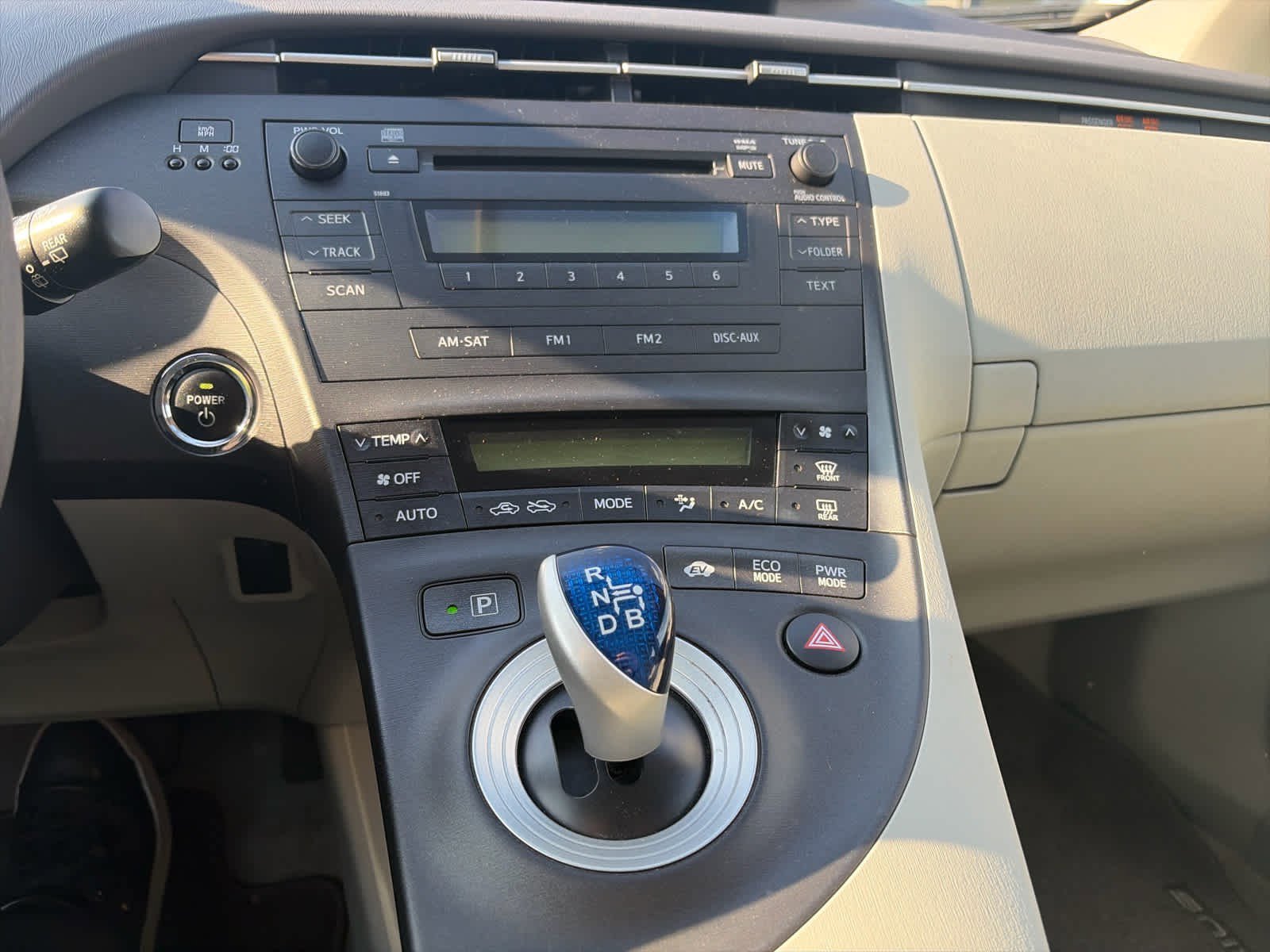 Used 2011 Winter Gray Metallic Toyota II image 8