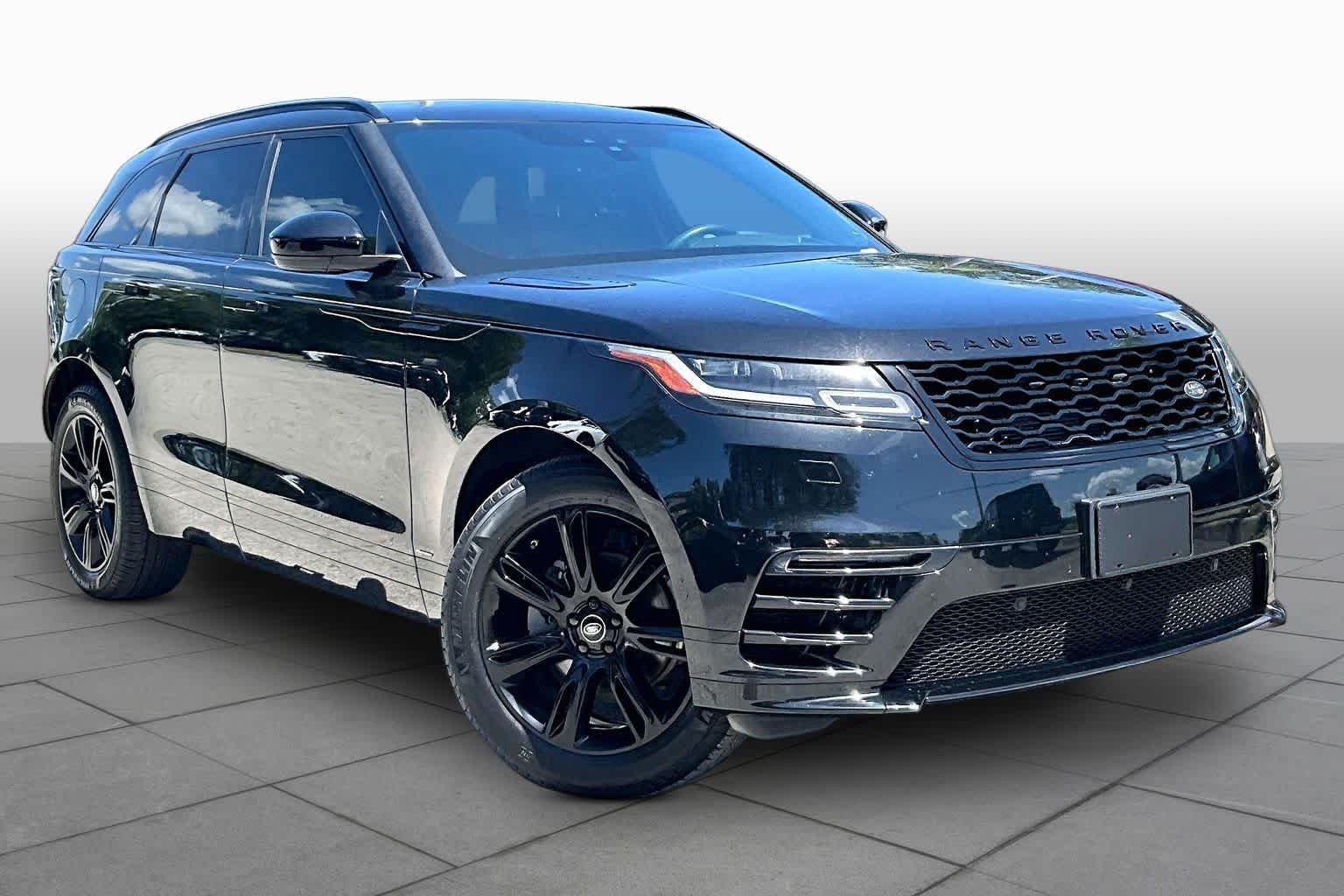 Used 2020  Land Rover R-Dynamic S image 3