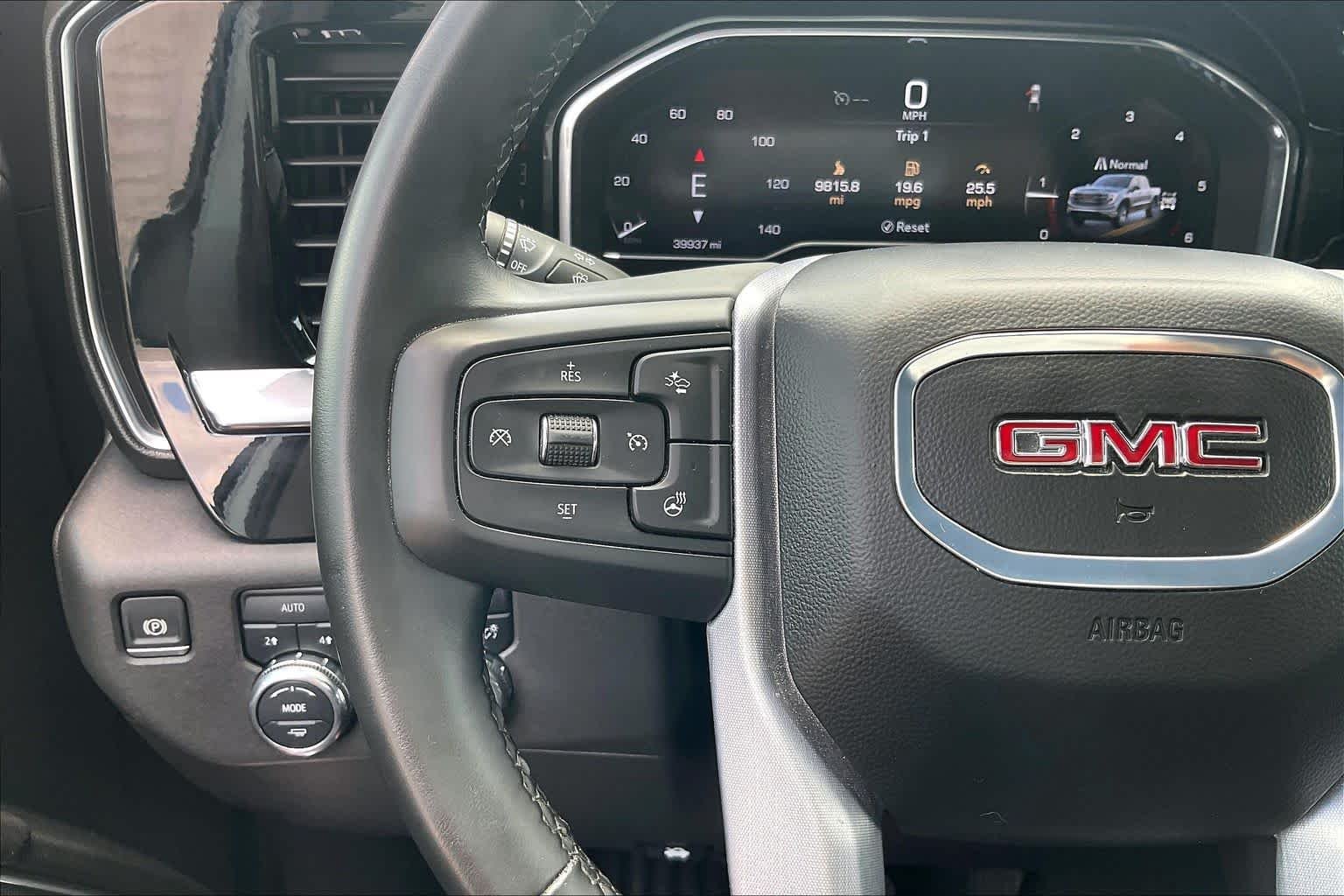 Used 2024 Sterling Metallic GMC Elevation image 21
