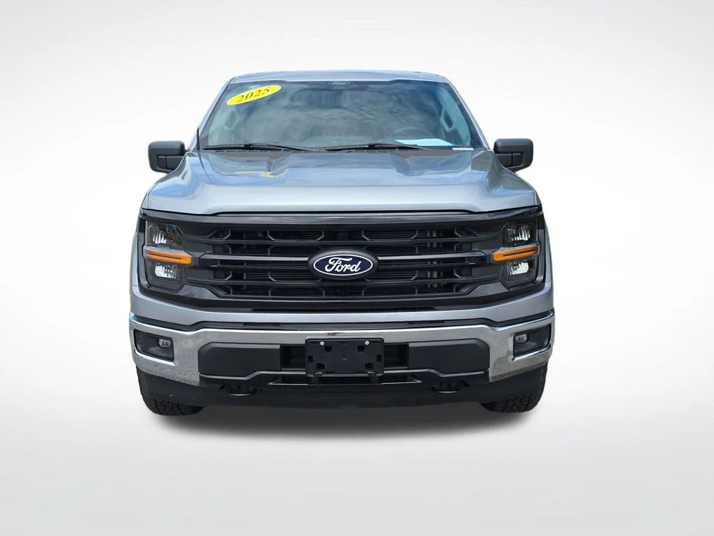 Used 2025 Silver Ford XLT image 9