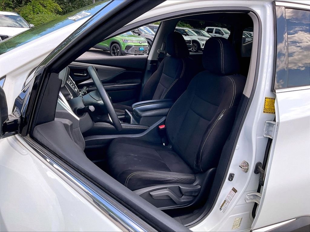 Used 2016 Pearl White Nissan S image 9
