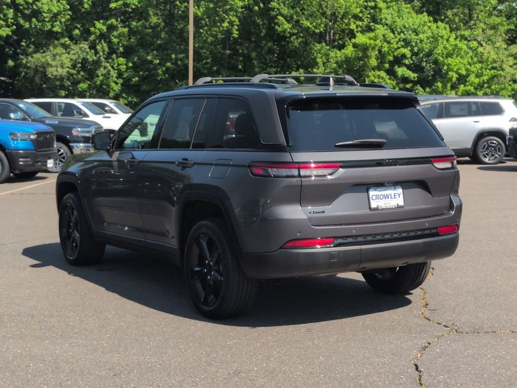Certified Used 2023 Gray Jeep Altitude X image 5