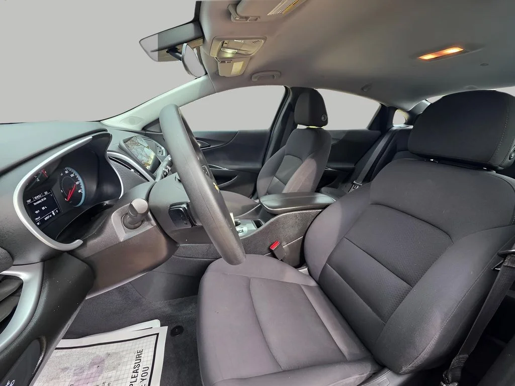 Used 2023 Mosaic Black Metallic Chevrolet LT image 17