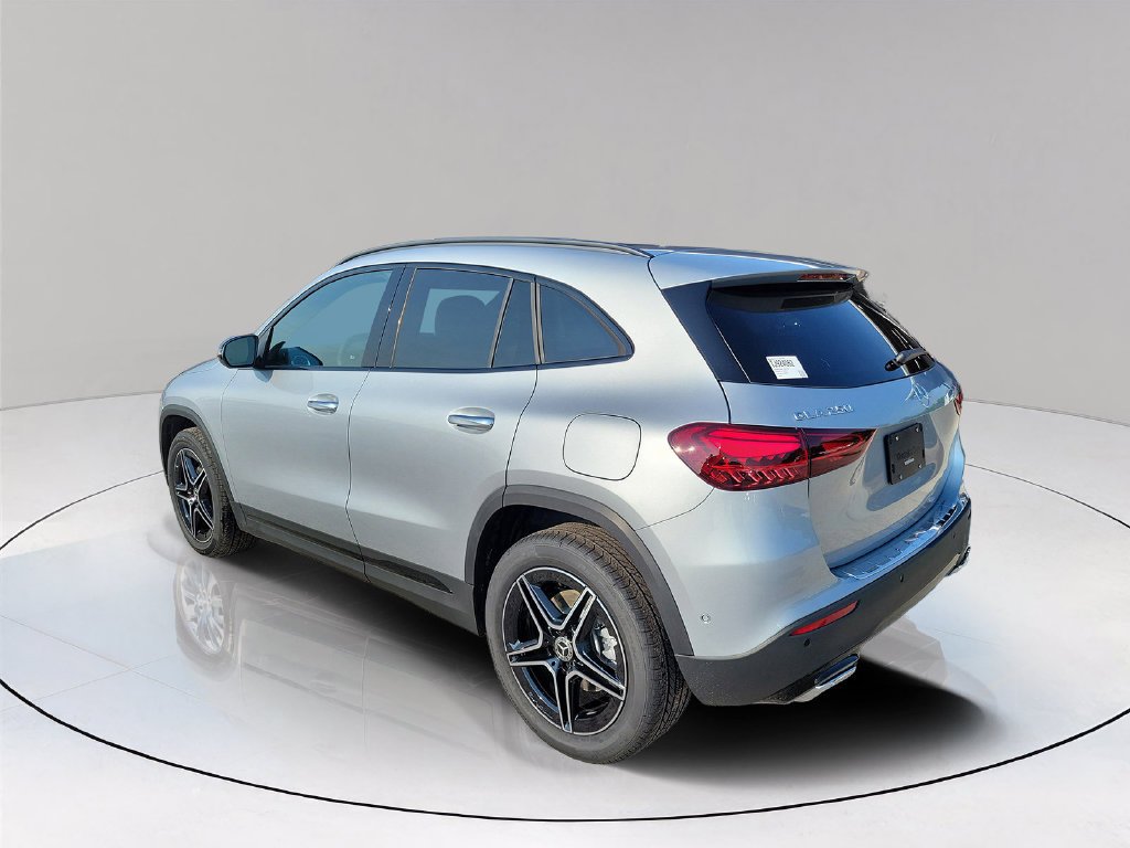 New 2026 Cirrus Silver Metallic Mercedes-Benz GLA 250 image 4