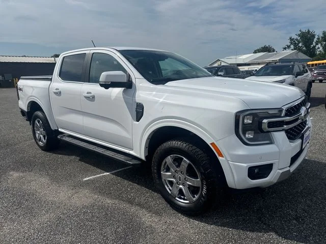 Used 2025 Oxford White Ford Lariat image 10