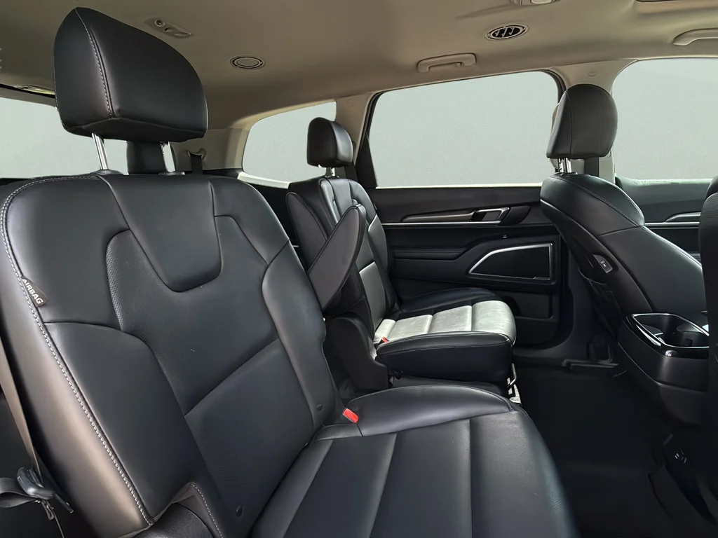Used 2025 Ebony Black Kia S image 20