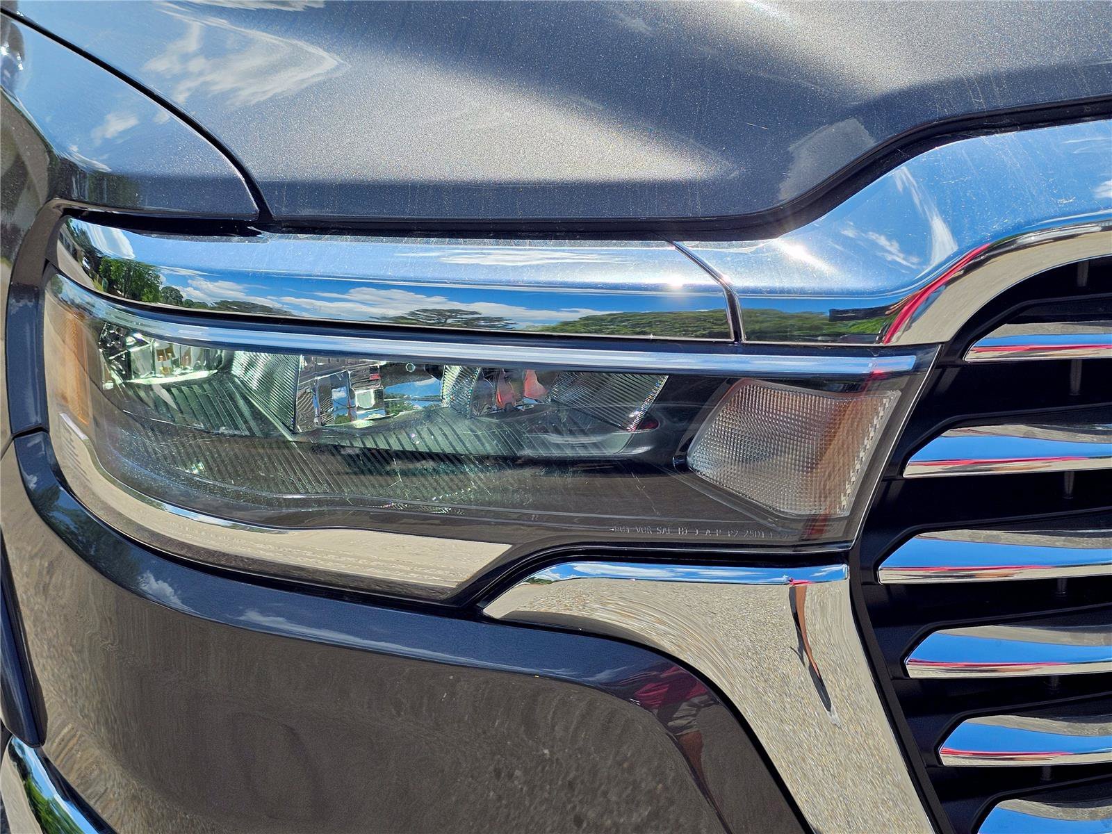 New 2026 Granite Crystal Metallic Clearcoat Ram Laramie image 4