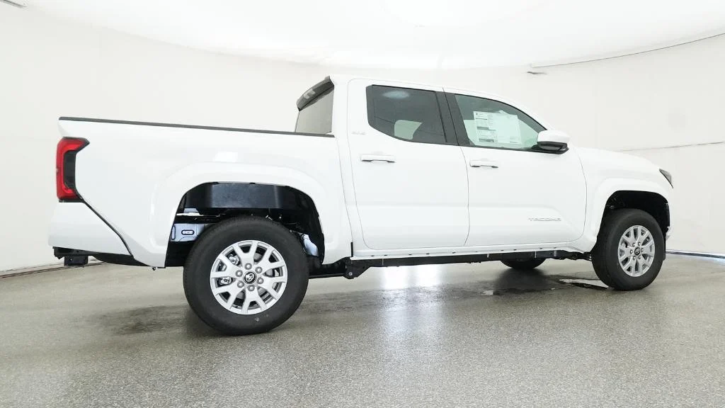 New 2026 Ice Cap Toyota SR5 image 18