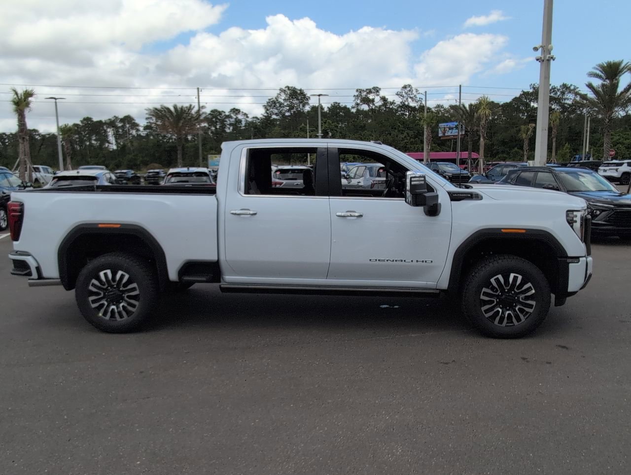 2026 GMC Sierra 2500HD Denali Ultimate - Photo 9