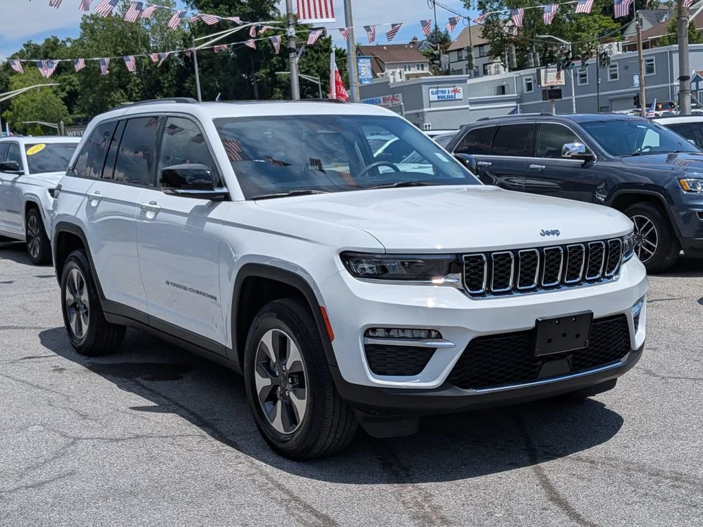 Used 2023 White Jeep 4xe image 4