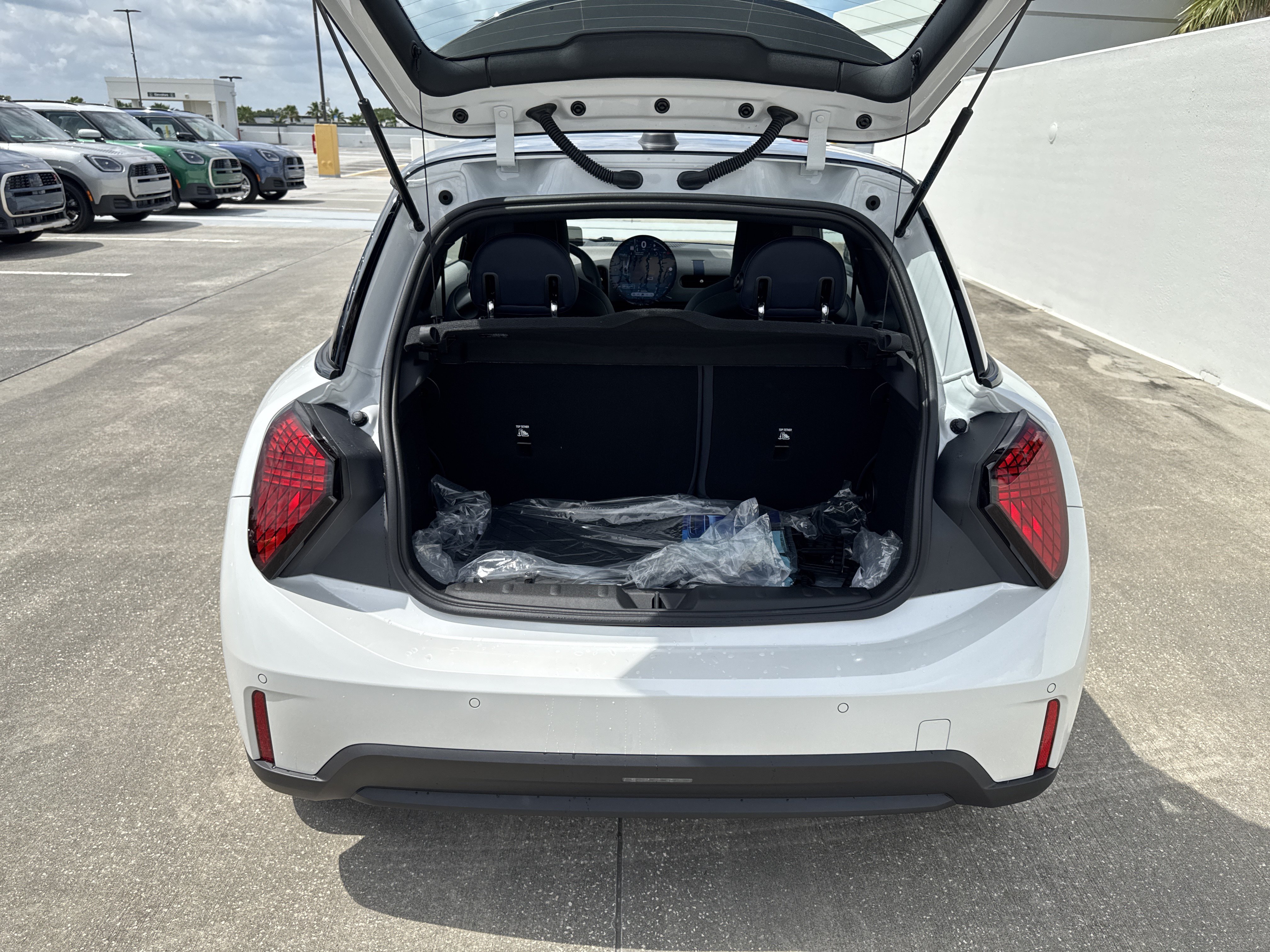 2026 MINI Hardtop 2 Door S - Photo 11