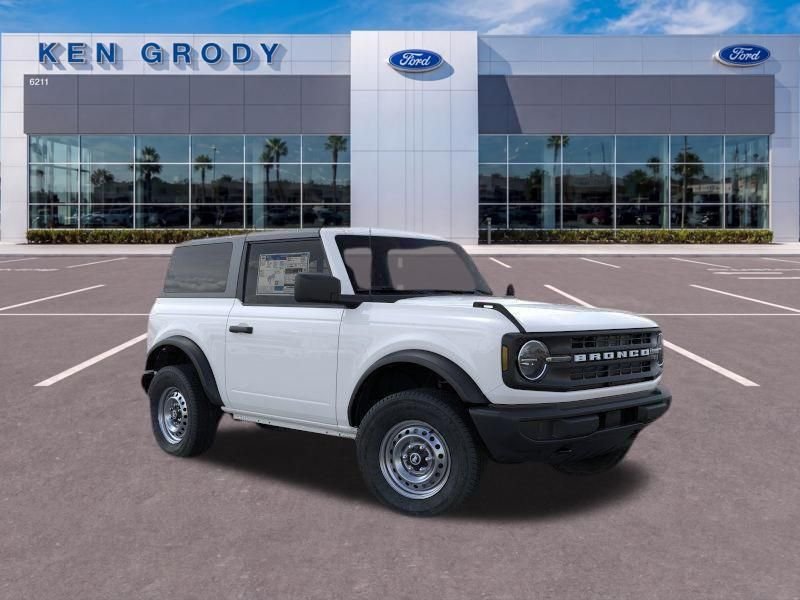 2026 Ford Bronco Base 4x4's photo