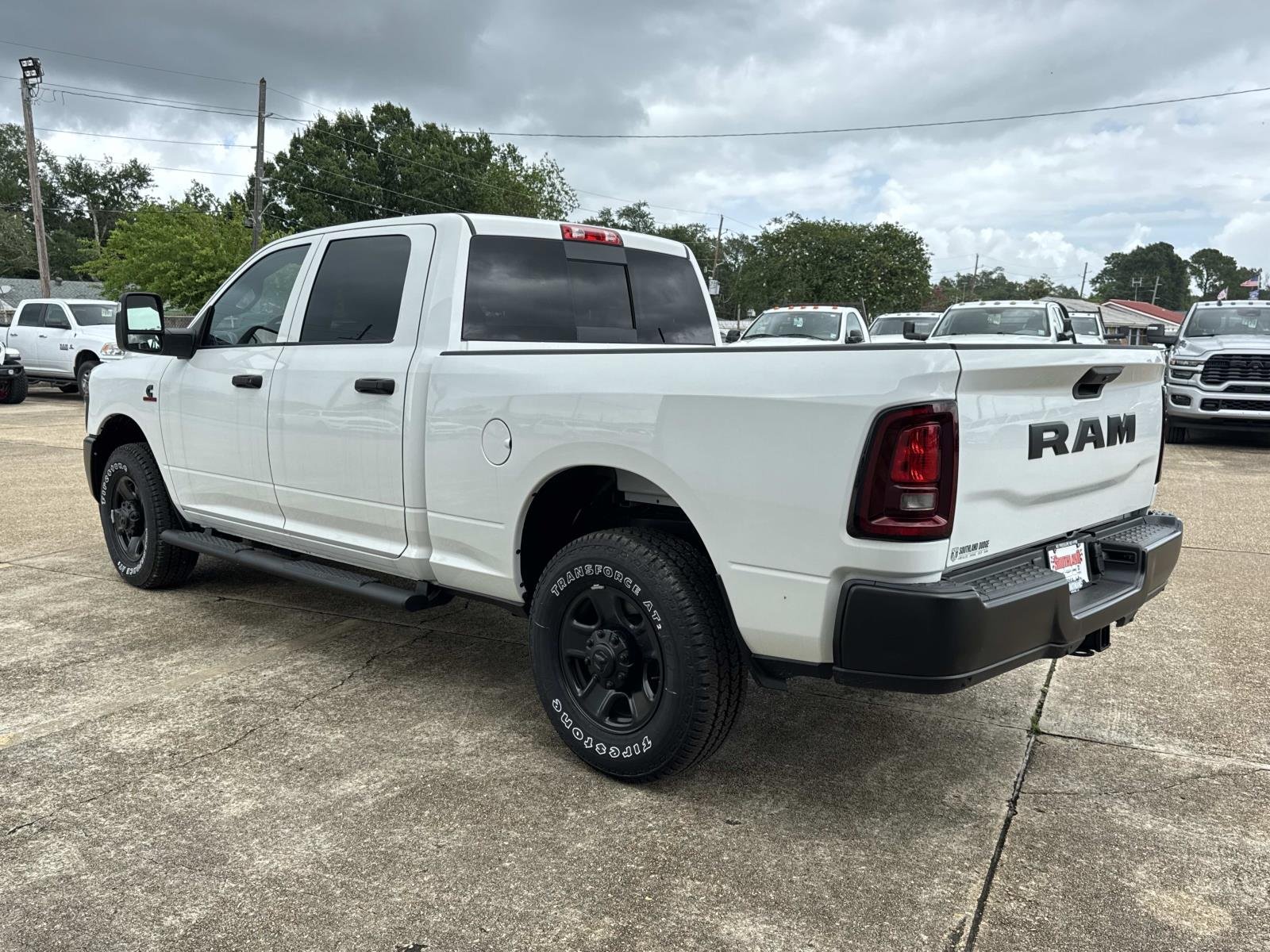 New 2026 Bright White Clear-Coat Exterior Paint RAM Tradesman image 4