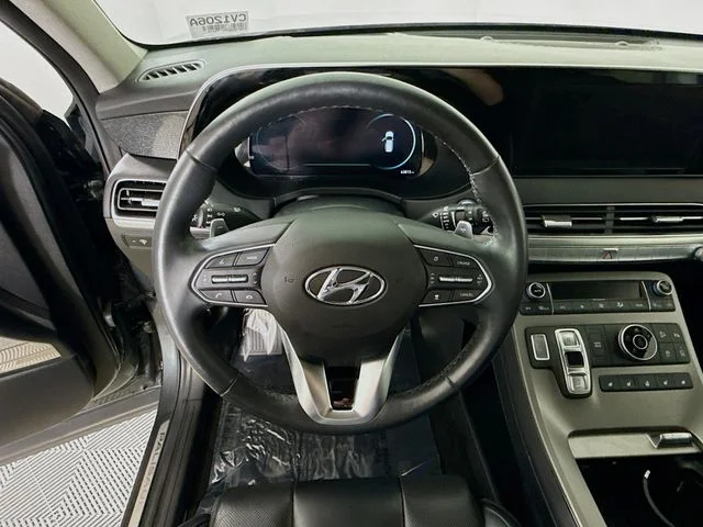 Used 2021 Green Hyundai Limited image 12