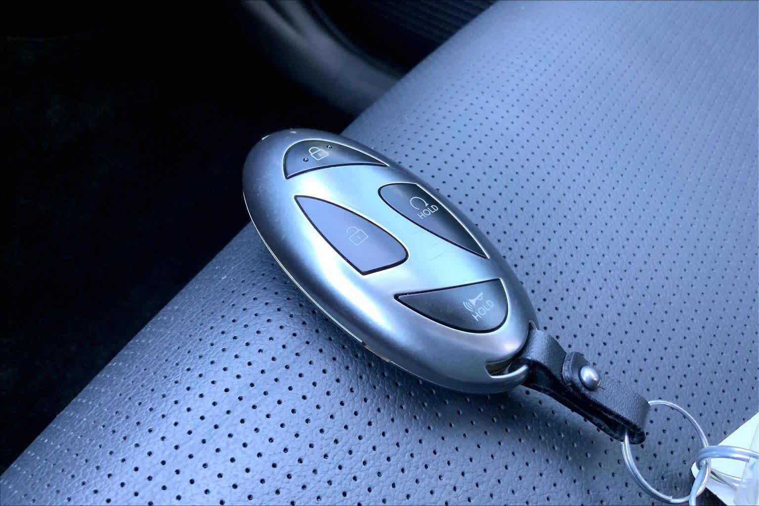 Used 2025 Hampton Gray Hyundai Limited image 15