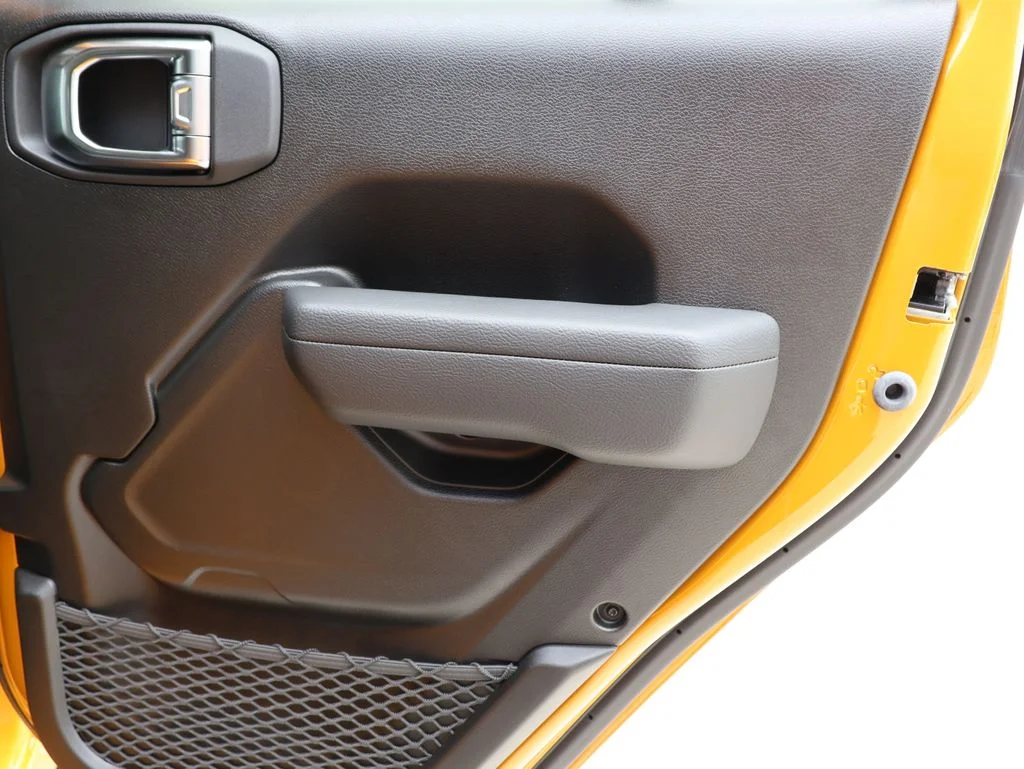 New 2026 Goldilocks Exterior Paint Jeep Rubicon image 10