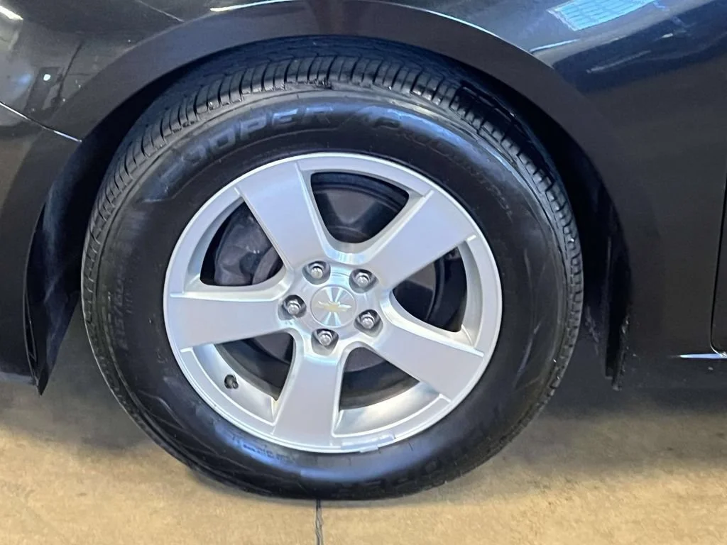 Used 2014 BLACK GRANITE METALLIC Chevrolet 1LT image 8