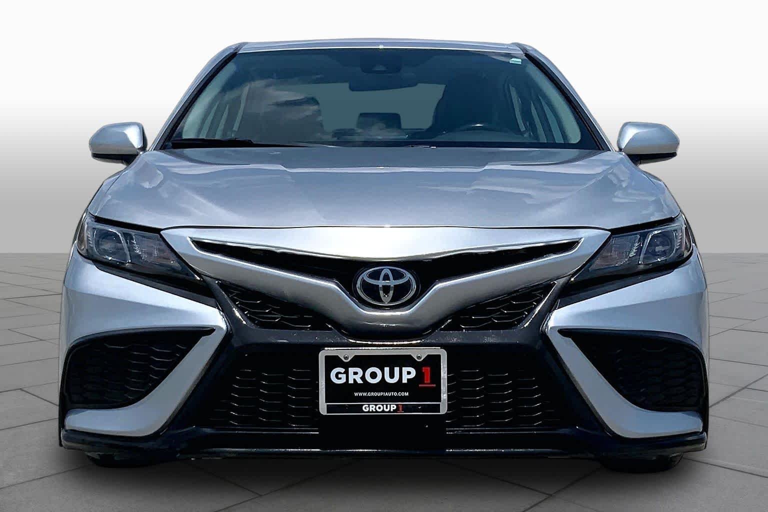 Used 2021 Celestial Silver Metallic Toyota SE image 4