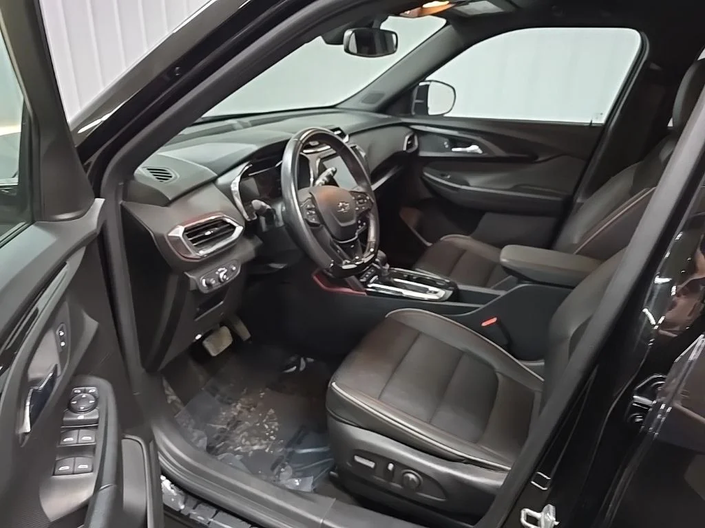 Used 2021 Black Chevrolet RS image 27