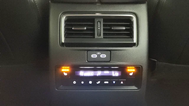 2025 Mazda CX-70 Premium Package - Photo 31
