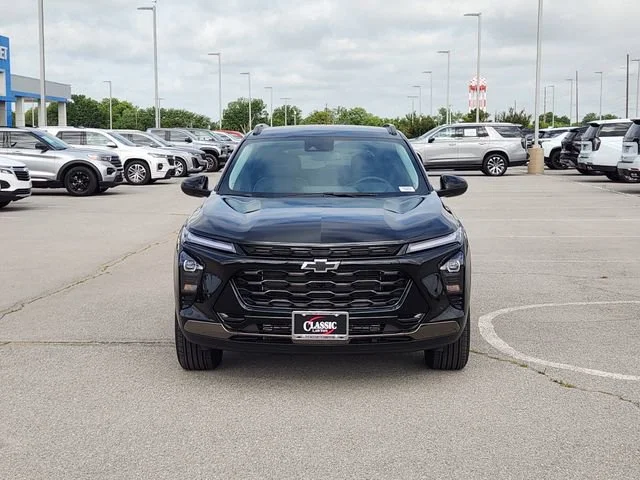 New 2026 Mosaic Black Metallic Chevrolet ACTIV image 2