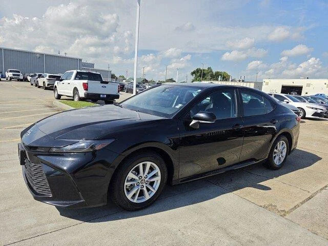 Used 2025 BLACK Toyota LE image 9