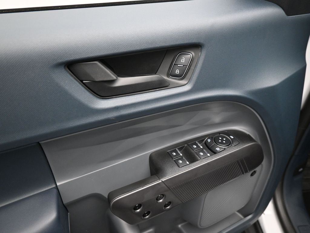 New 2026 Oxford White Ford Lariat image 10
