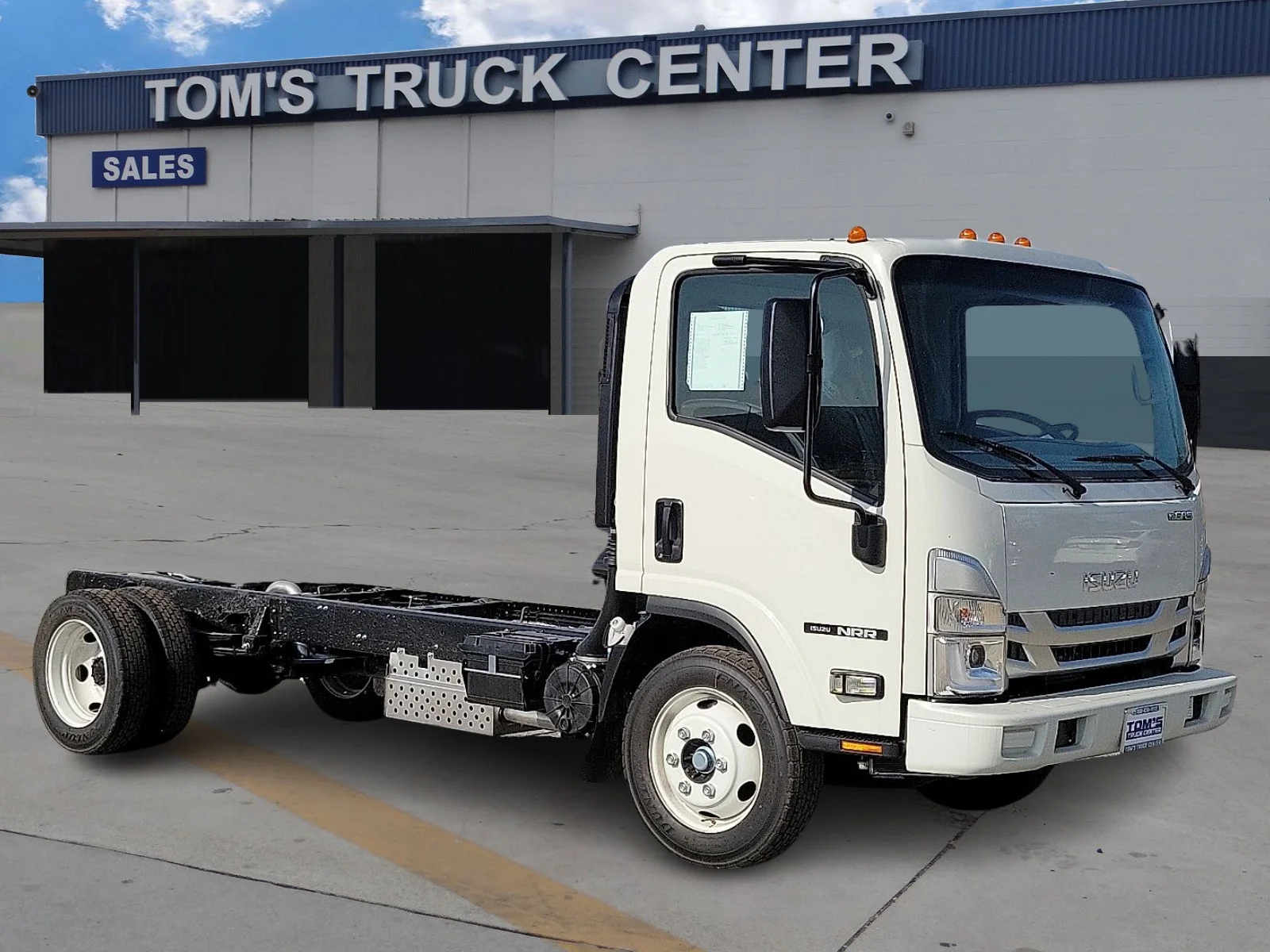 2026 Isuzu NRR's photo