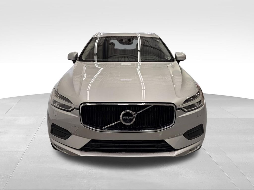 Used 2020 Silver Volvo  image 8