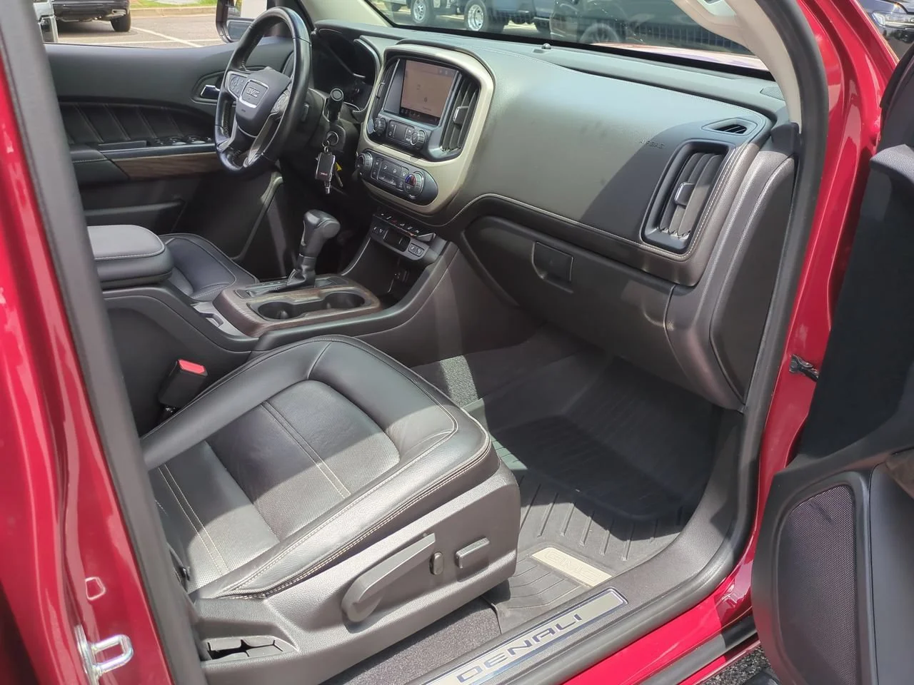 Used 2021 CAYENNE RED TINTCOAT GMC 2WD Denali image 29