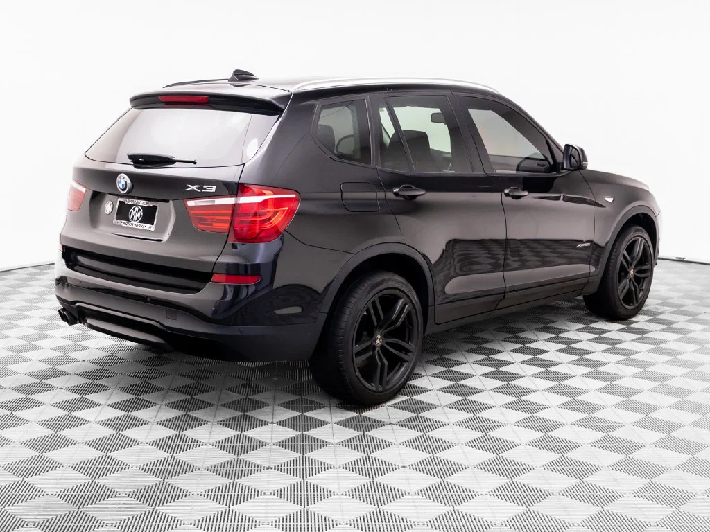 Used 2016 Black BMW xDrive28i image 7
