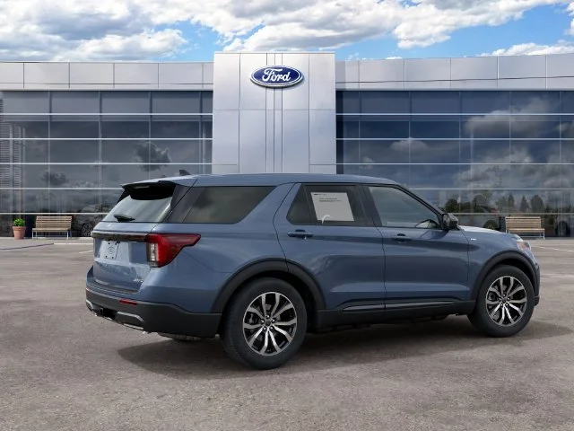 New 2027 Vapor Blue Ford ST-Line image 6