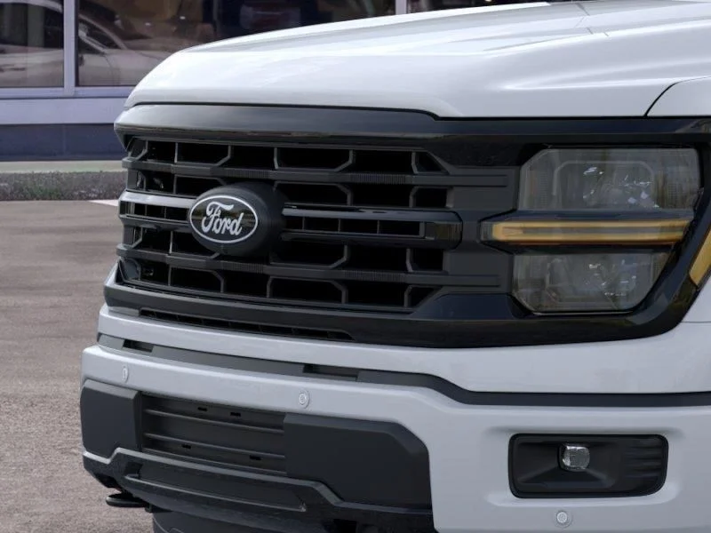 New 2026 Oxford White Ford XLT image 17