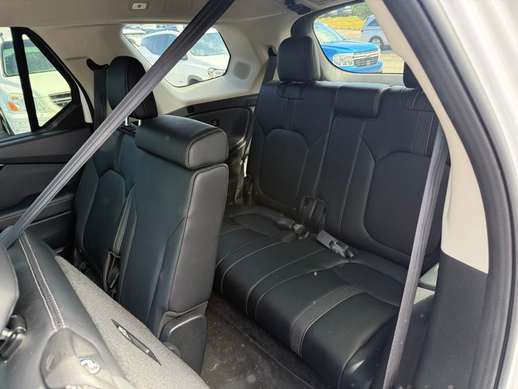 Certified Used 2023 Platinum White Pearl Honda Touring image 6